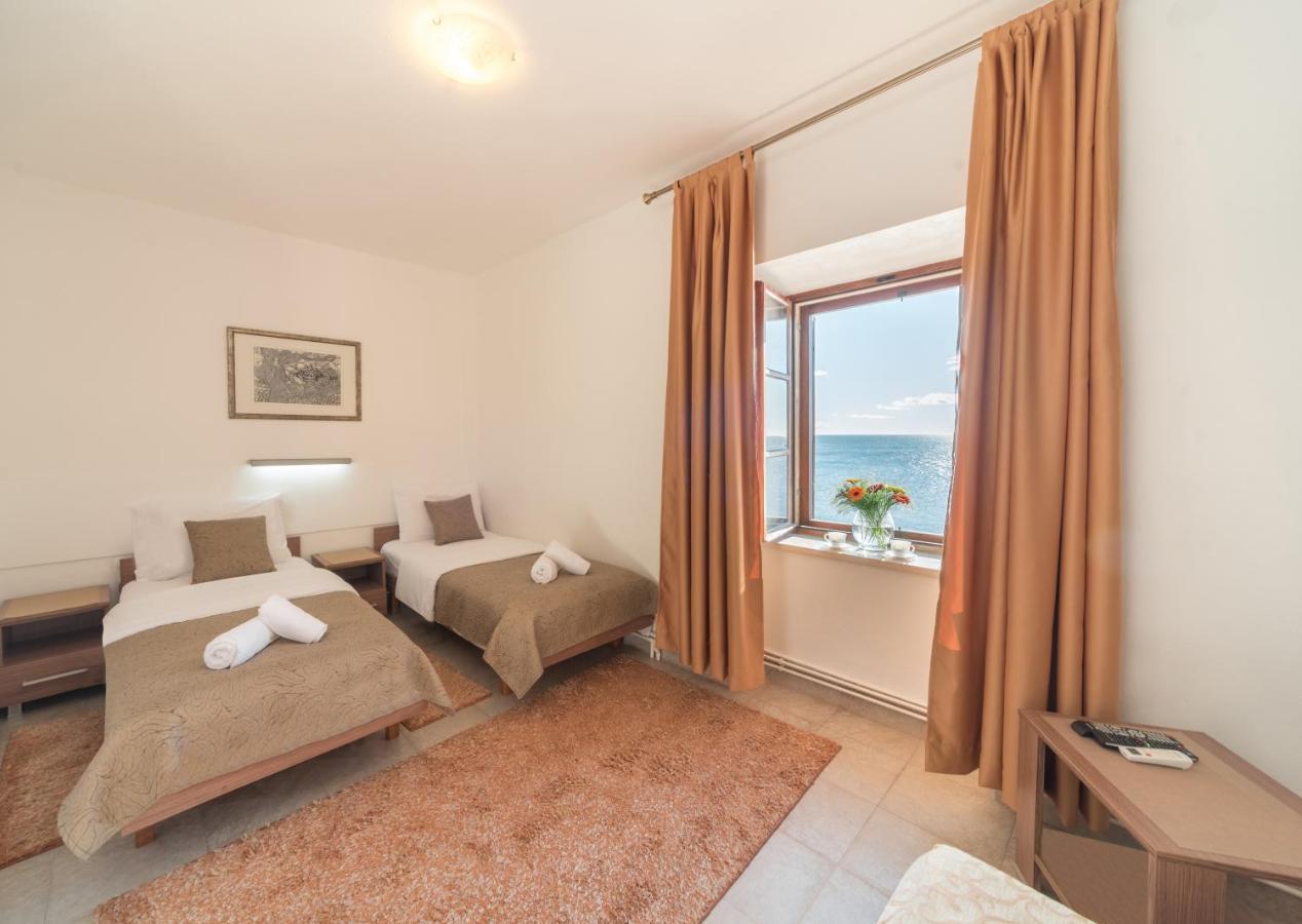 R Club Apartments Old Town Budva Exteriér fotografie