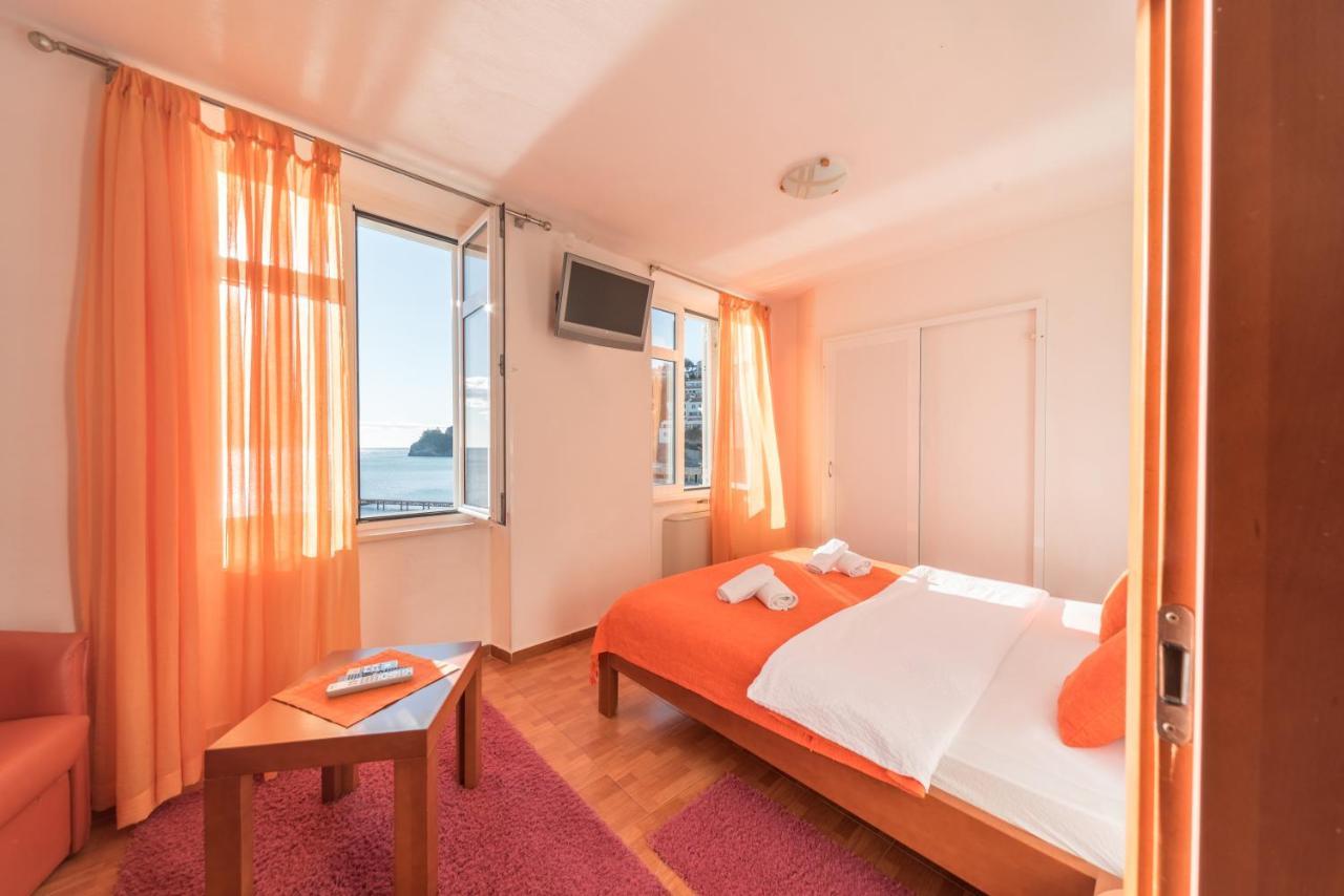 R Club Apartments Old Town Budva Exteriér fotografie